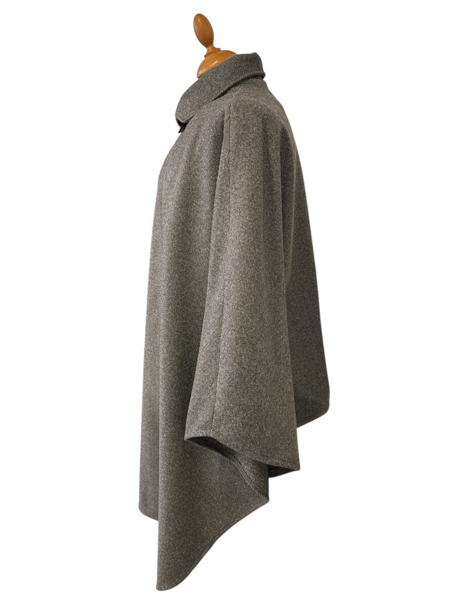 Poncho Sylvia Grau